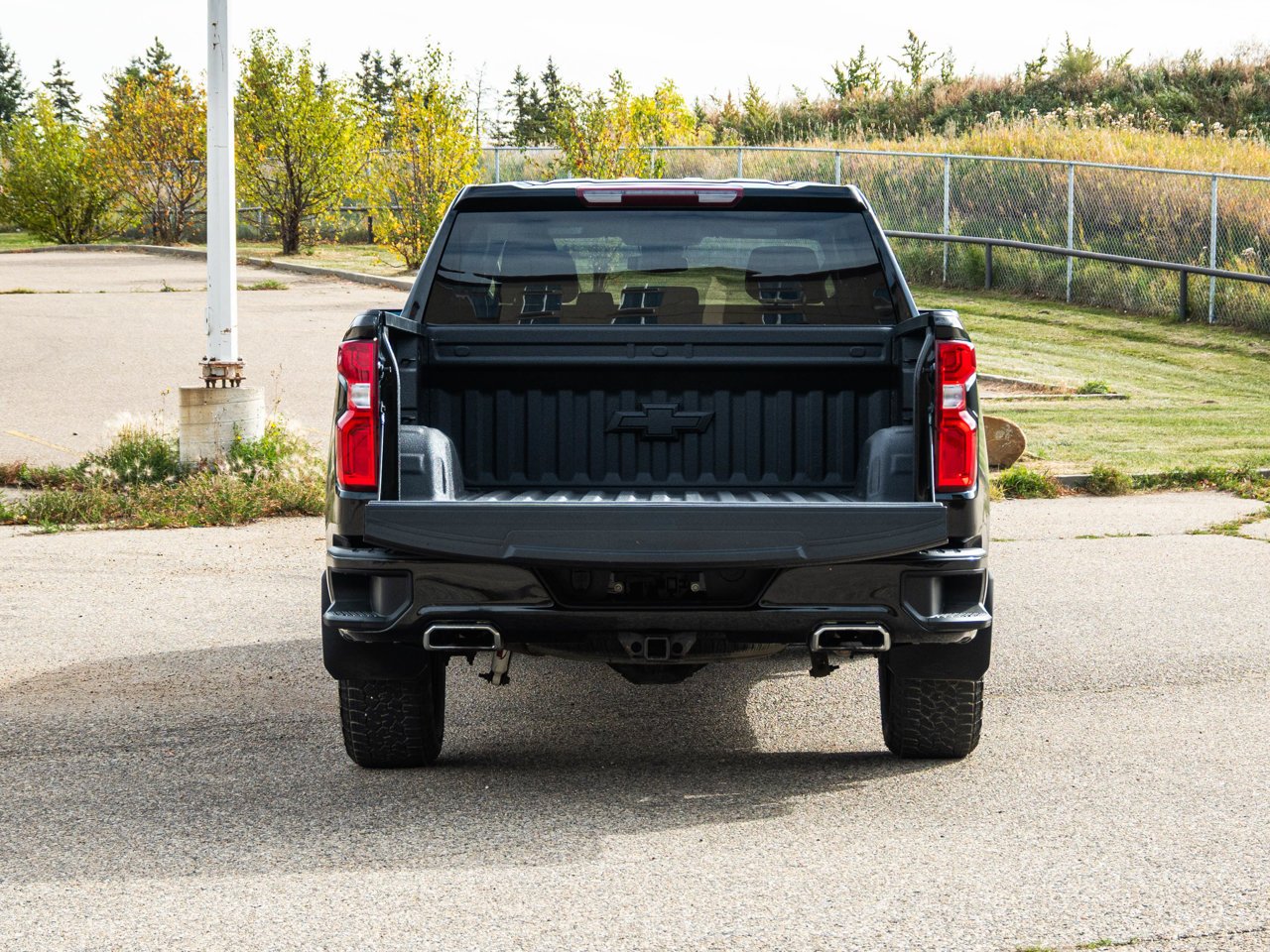 2023 Chevrolet Silverado 1500 4WD Crew Cab 147 RST Black Sherwood Park - photo #15