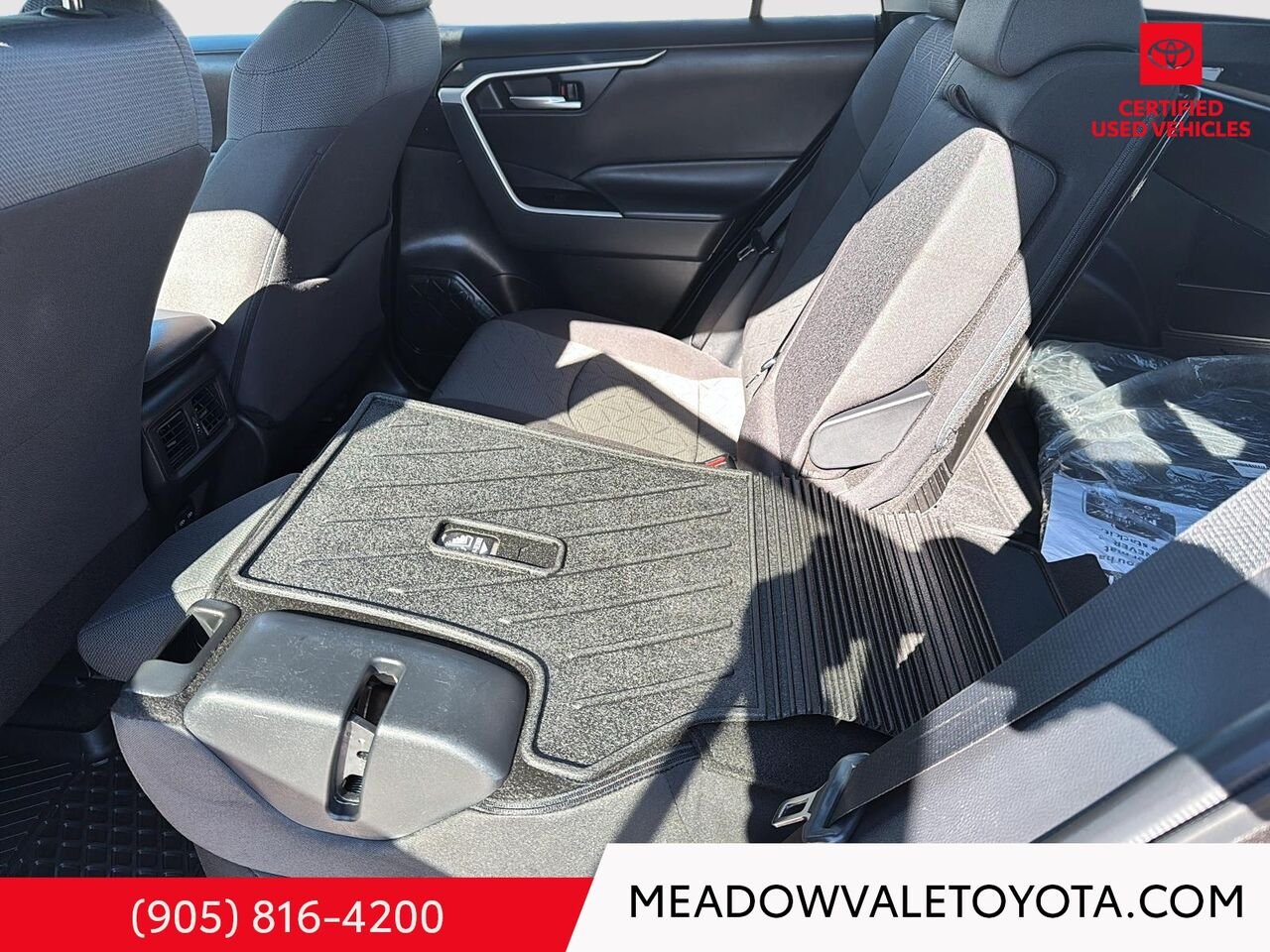 2023 Toyota RAV4 One Owner, New Brake Pads and Rotors on the front and the back Grey Mississauga - photo #23