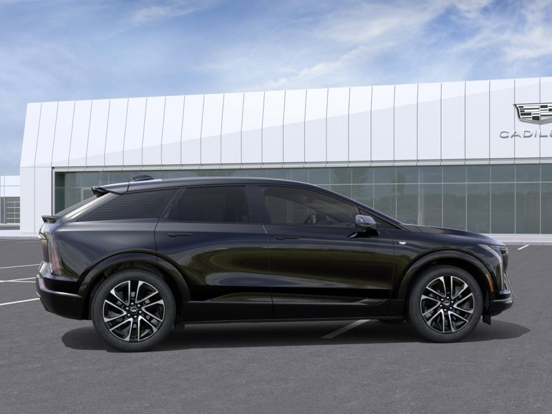 2027 CADILLAC OPTIQ 2027 Black Raven