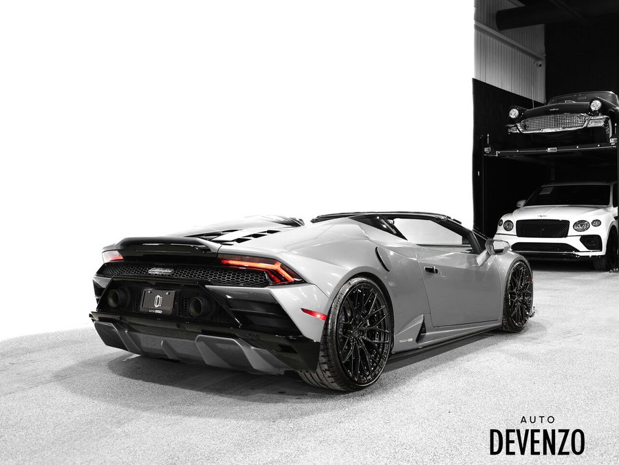 2021 Lamborghini Huracan 2021 Silver