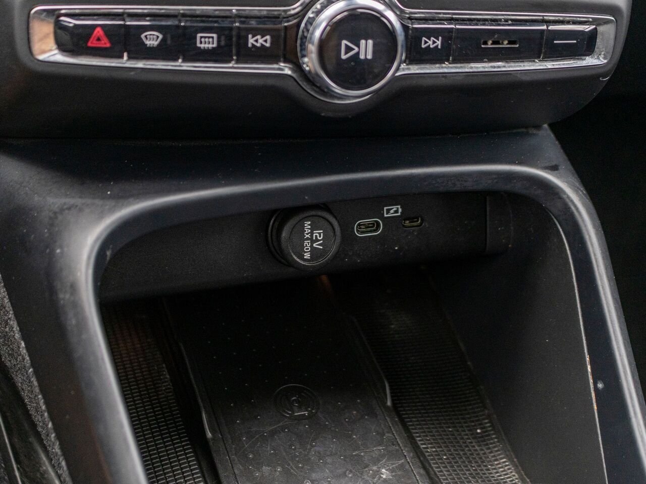2022 Volvo Recharge XC40 tout électrique XC40 Recharge Plus Black Châteauguay - photo #16