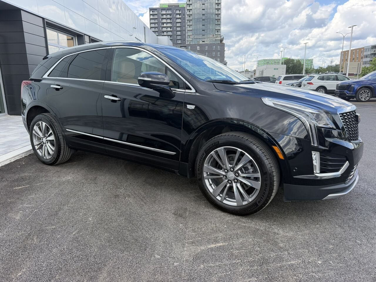 2022 Cadillac XT5 PREMIUM LUXURY AWD FINANCEMENT À PARTIR 3.99% Black Laval - photo #8