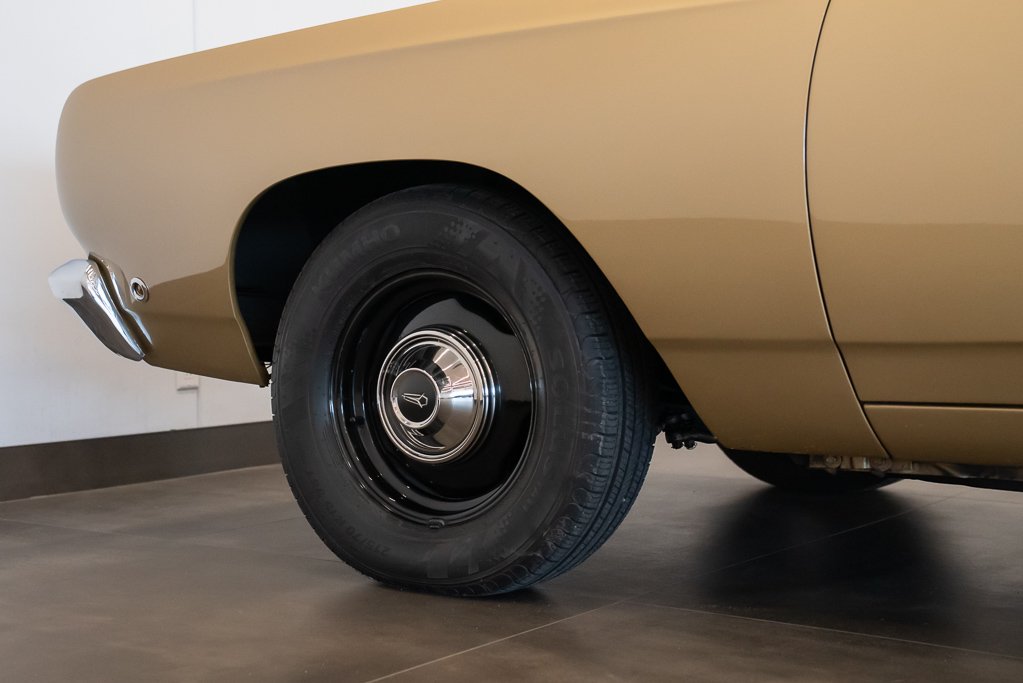 Plymouth Road Runner 1968 Beige Montréal - photo #22