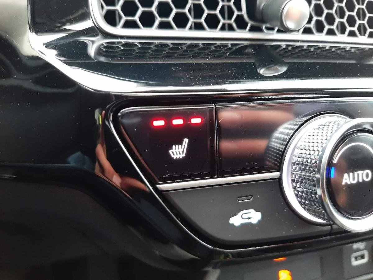 2023 Honda Civic White  - photo #24