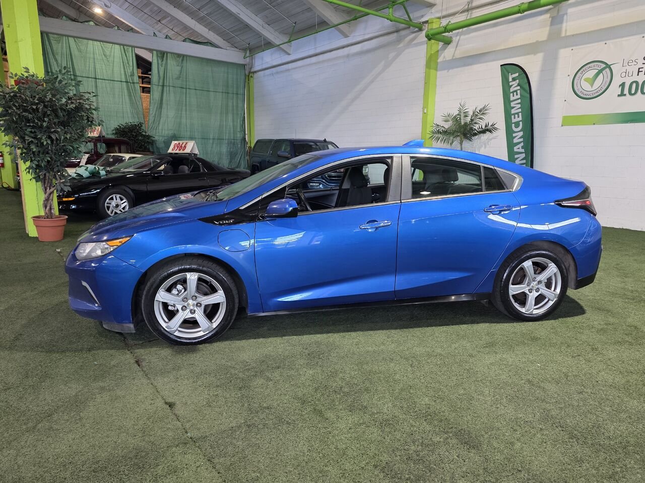 2016 Chevrolet Volt Blue  - photo #2