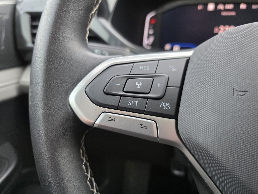 Volkswagen Taos Highline 4Motion 2024 Gris Mont-Laurier - photo #58