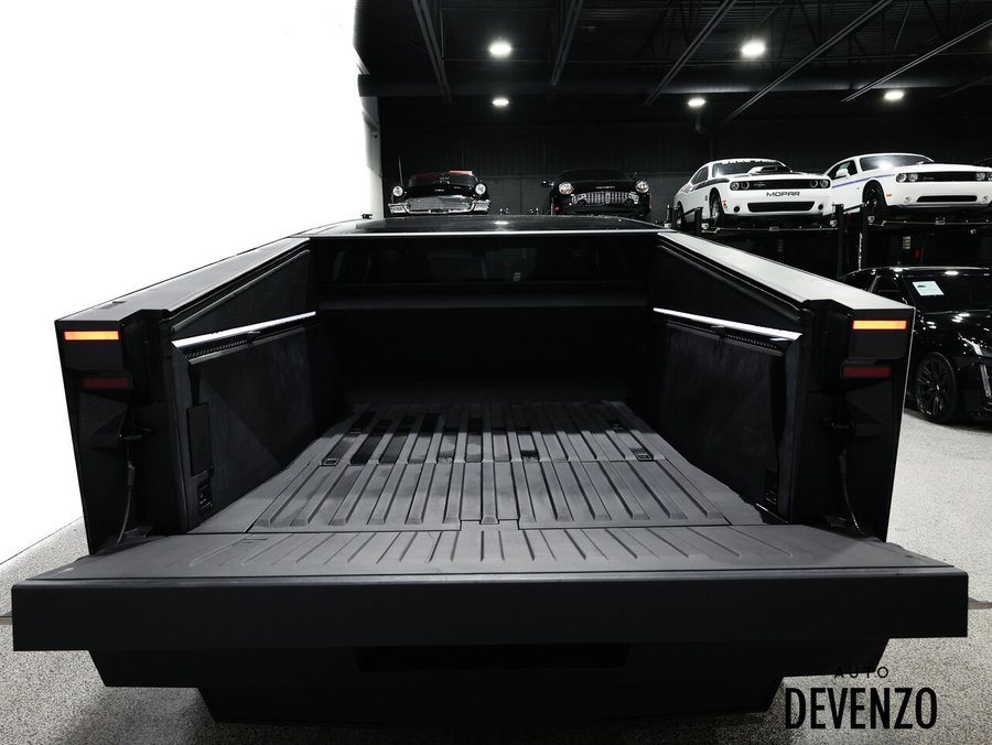 Tesla Cybertruck 2025 2025 Argent