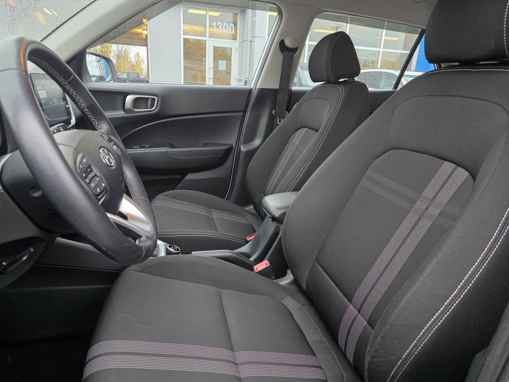 Hyundai Venue Preferred 2024 Blanc Mont-Laurier - photo #43