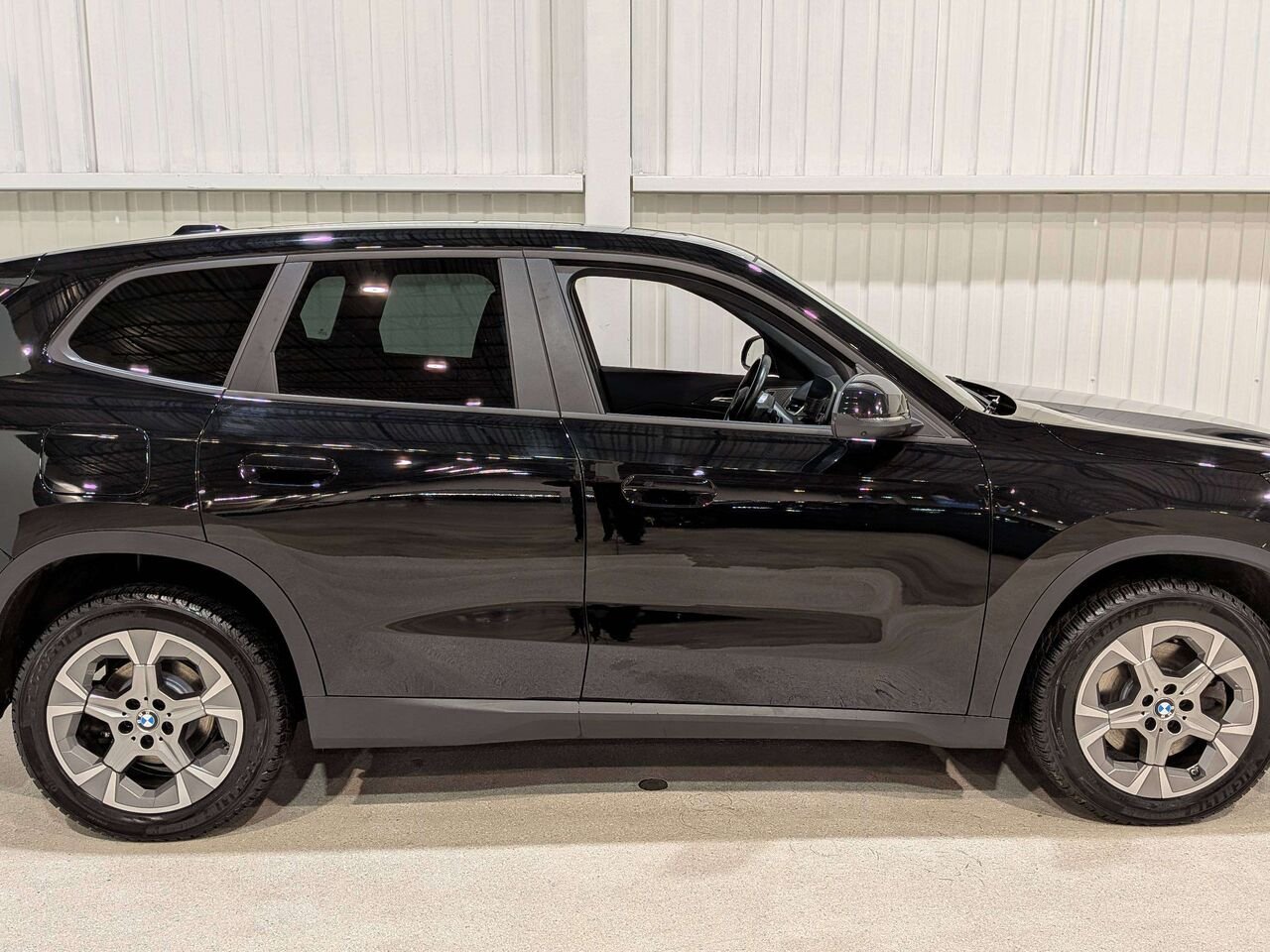 2024 BMW X1 xDrive28i Sports Activity Vehicle Black Val-David - photo #6