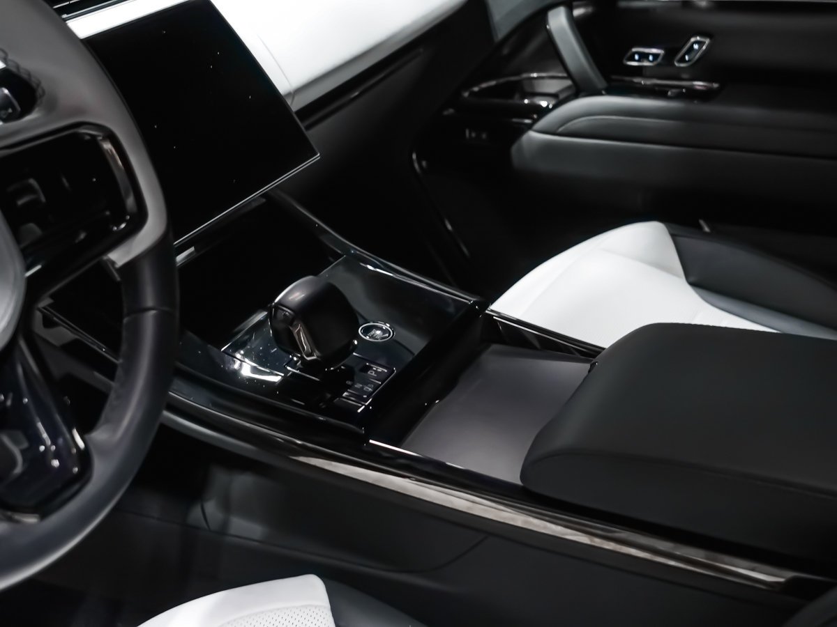 2024 Land Rover Range Rover Sport EDITION ONE SV Black Montreal - photo #21