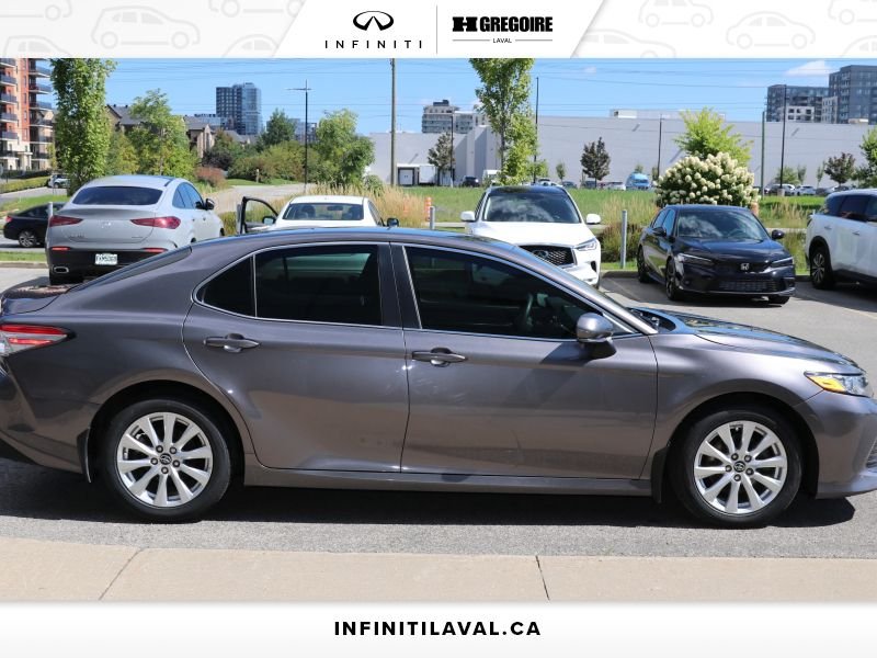 2018 Toyota Camry Laval - photo #10