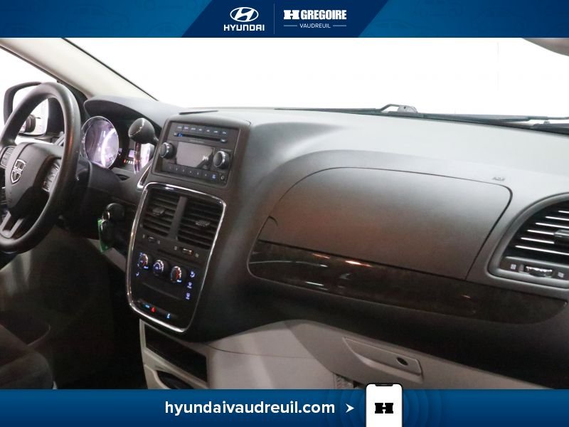 2018 Dodge GR Caravan Red Laval - photo #28