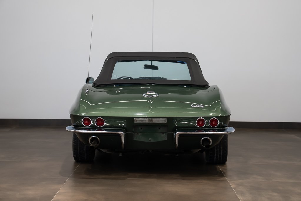 Chevrolet Corvette 1967 Vert Montréal - photo #7