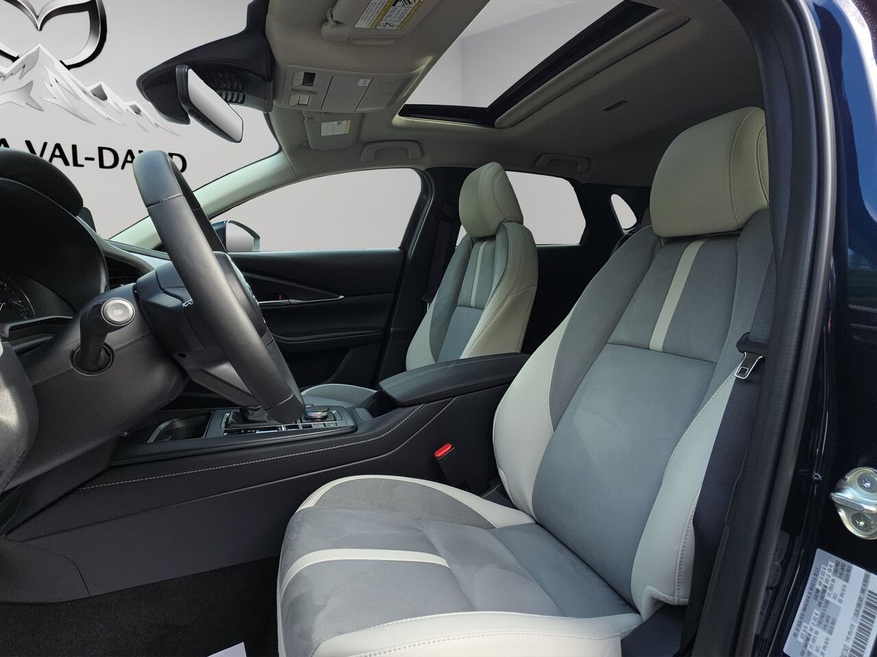 Mazda CX-30 GT, traction intégrale, sièges en cuir, caméra 360°, toit ouvrant, Bose 12 HP, affichage tête 2026 Bleu cristal foncé mica Val-David - photo #13