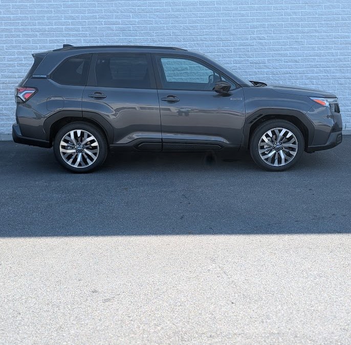 SUBARU Forester PREMIER HYBRIDE 2026 Gris magnétite métallisé
