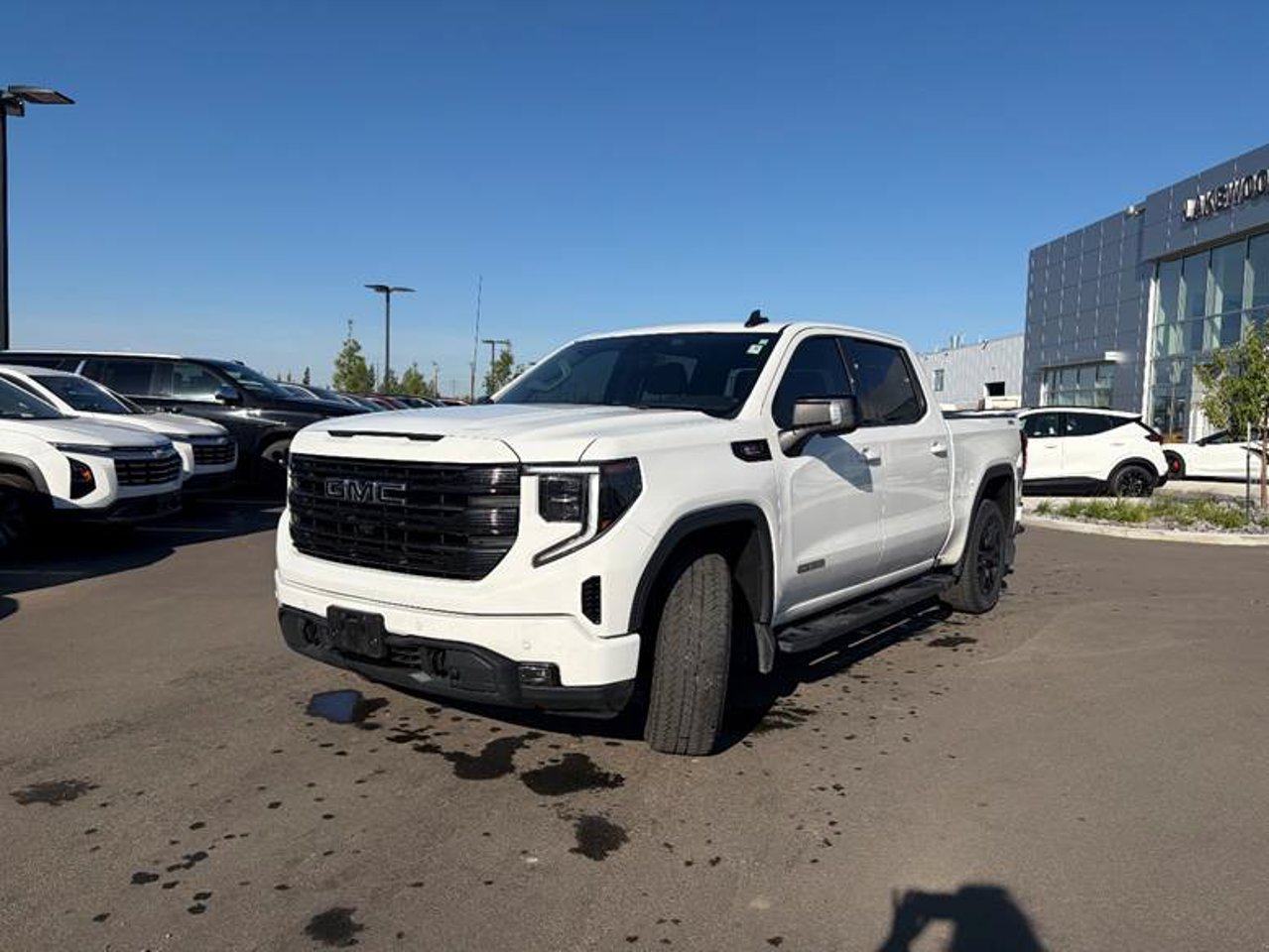 2024 GMC Sierra 1500 4WD Crew Cab 147 Elevation White Sherwood Park - photo #2