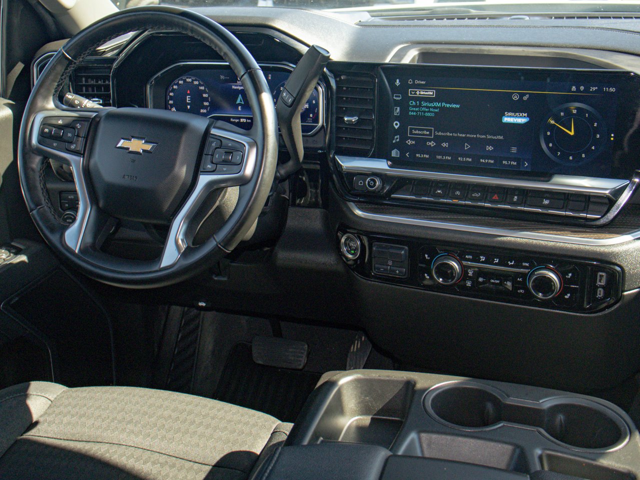 2025 Chevrolet Silverado 1500 4WD Crew Cab 147 LT White Sherwood Park - photo #29