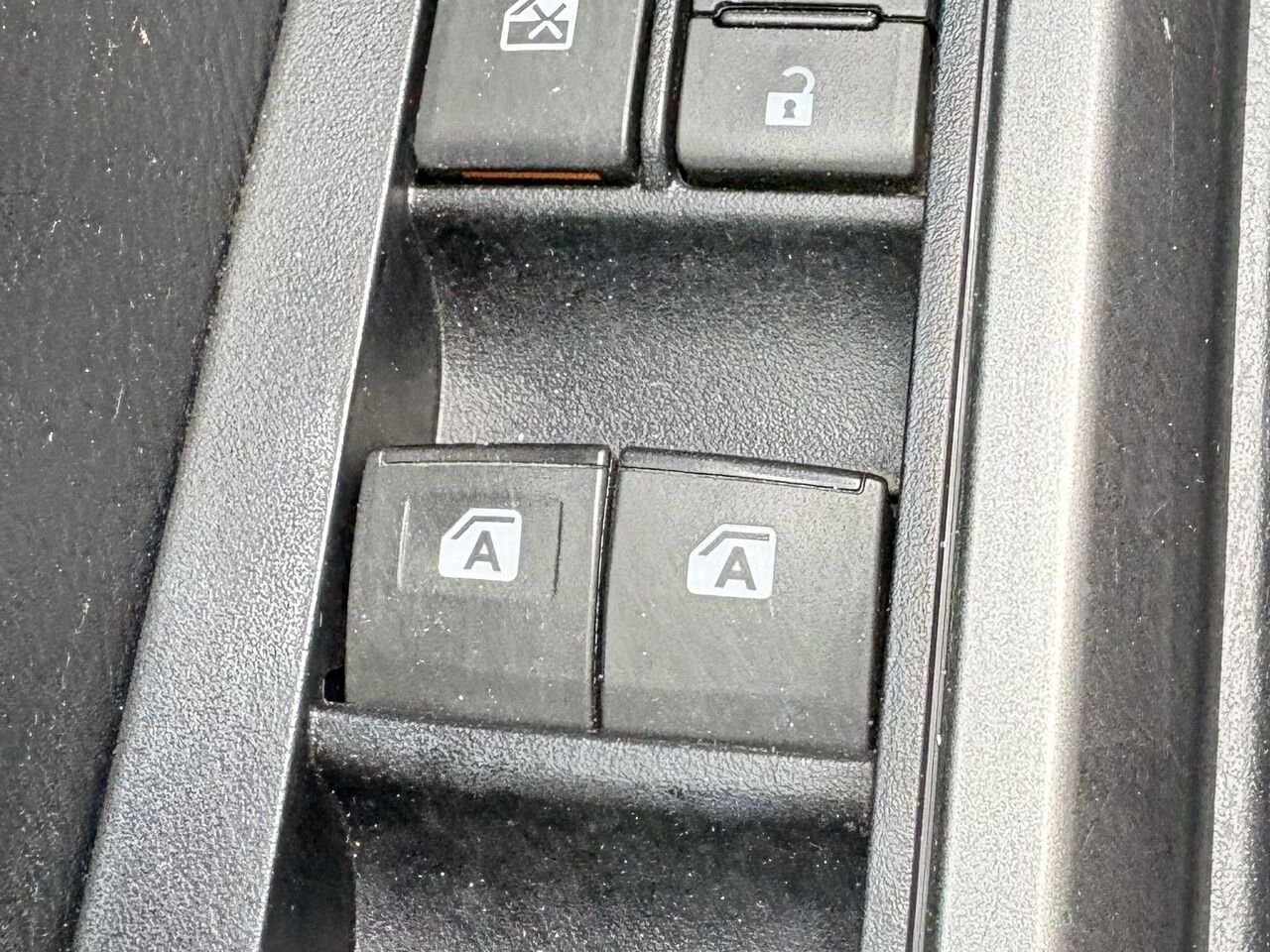 2018 Toyota TACOMA Silver Mont-Laurier - photo #20
