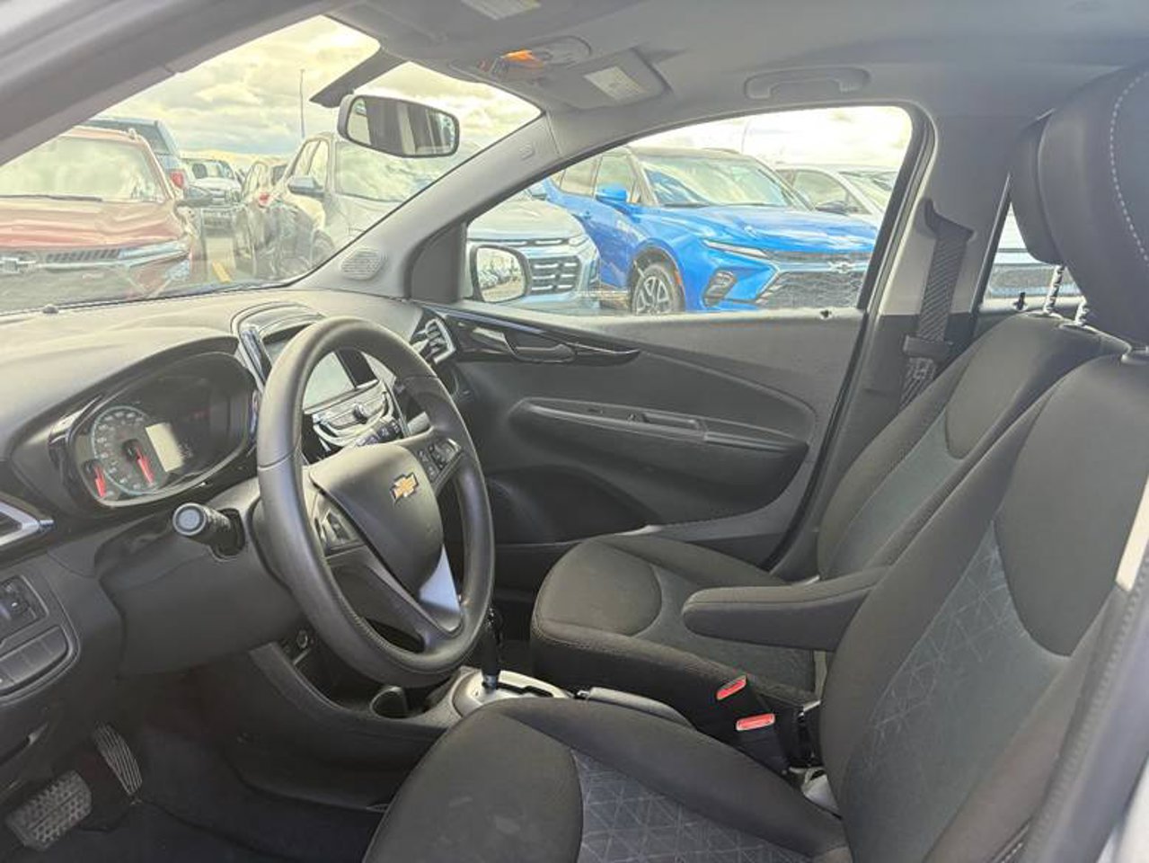 2022 Chevrolet Spark 4dr HB CVT 1LT Grey Sherwood Park - photo #5