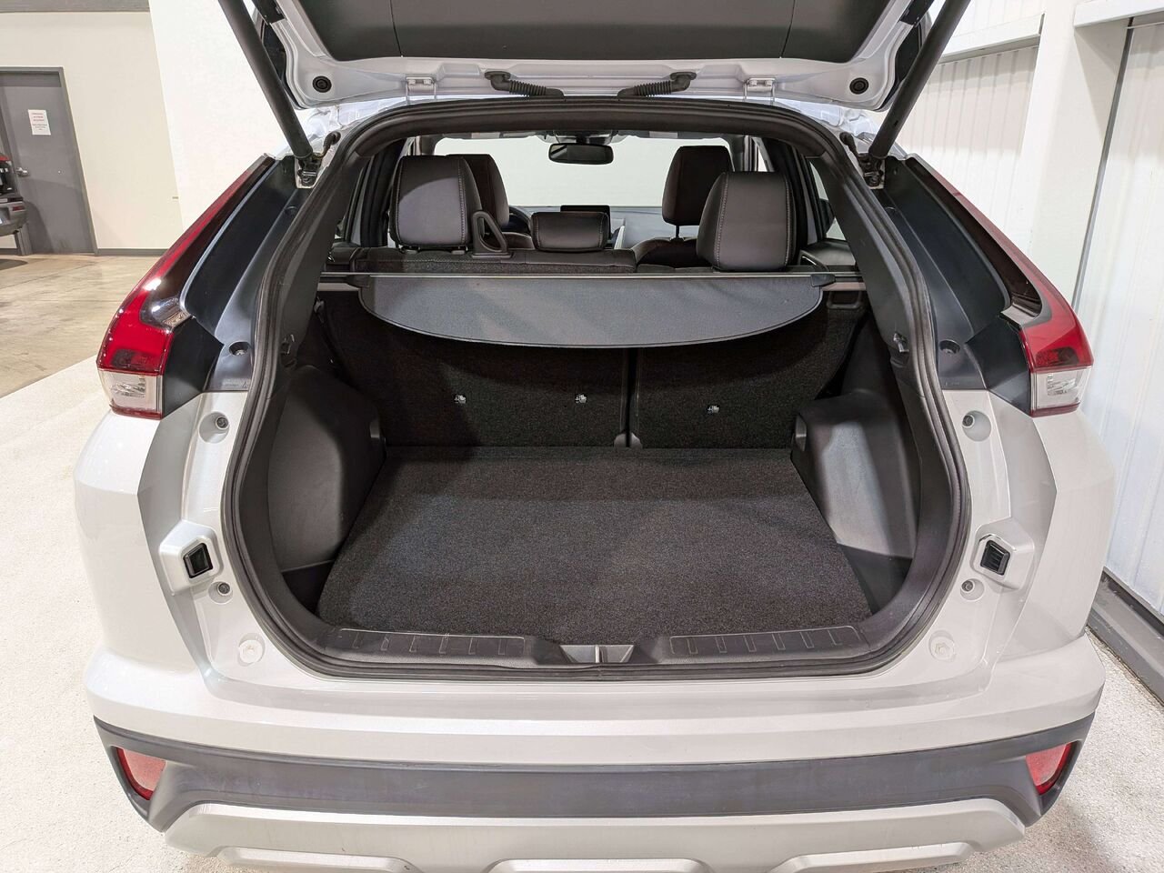 2025 Mitsubishi Eclipse Cross SEL S-AWC White Val-David - photo #8
