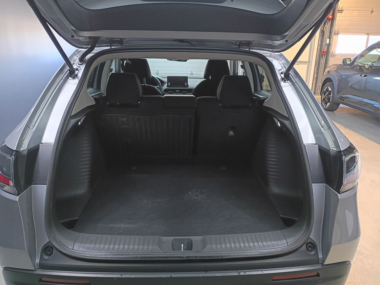 2025 Honda HR-V Silver Blainville - photo #9