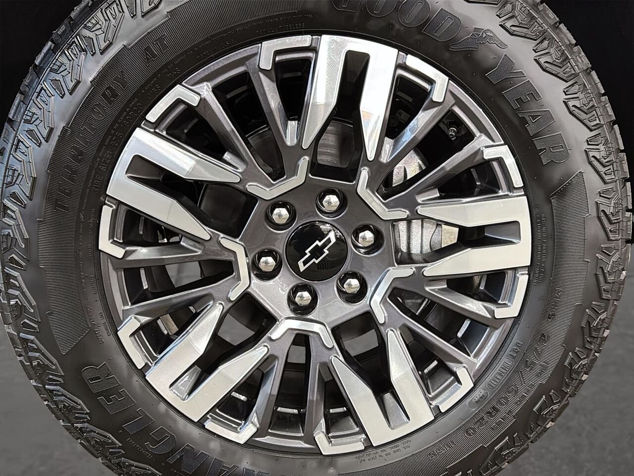 2026 CHEVROLET Tahoe Z71 STERLING GREY METALLIC Saint-Hyacinthe - photo #6