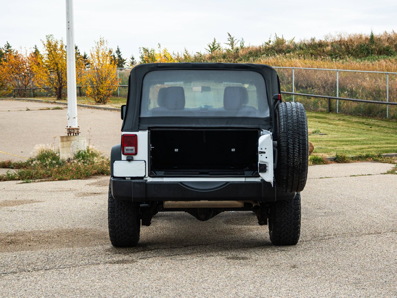 2017 Jeep Wrangler 4WD 2dr Sport White Sherwood Park - photo #15
