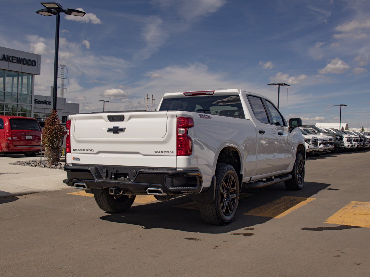 2024 Chevrolet Silverado 1500 4WD Crew Cab 147 Custom Trail Boss White Sherwood Park - photo #9