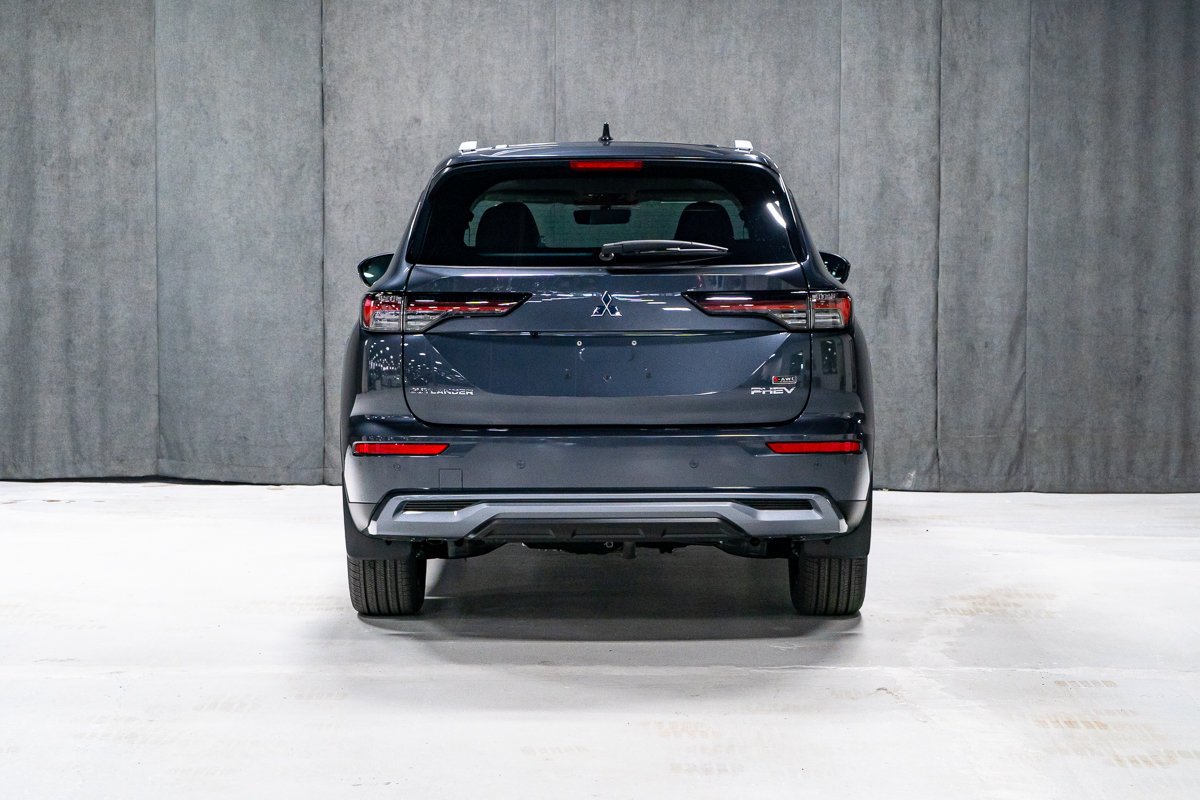 Mitsubishi Outlander PHEV SEL 2026 Fini Gris pierre de lune de qualité supérieure Montréal - photo #4