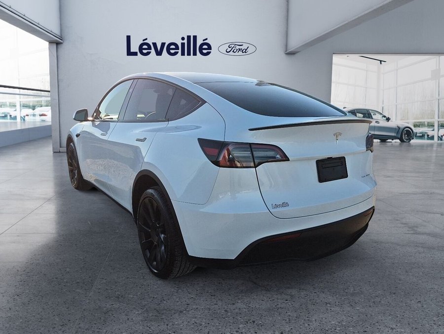 Tesla Model Y Longue autonomie AWD ** CARFAX CLEAN ** BAS KILO ** 2024 Blanc