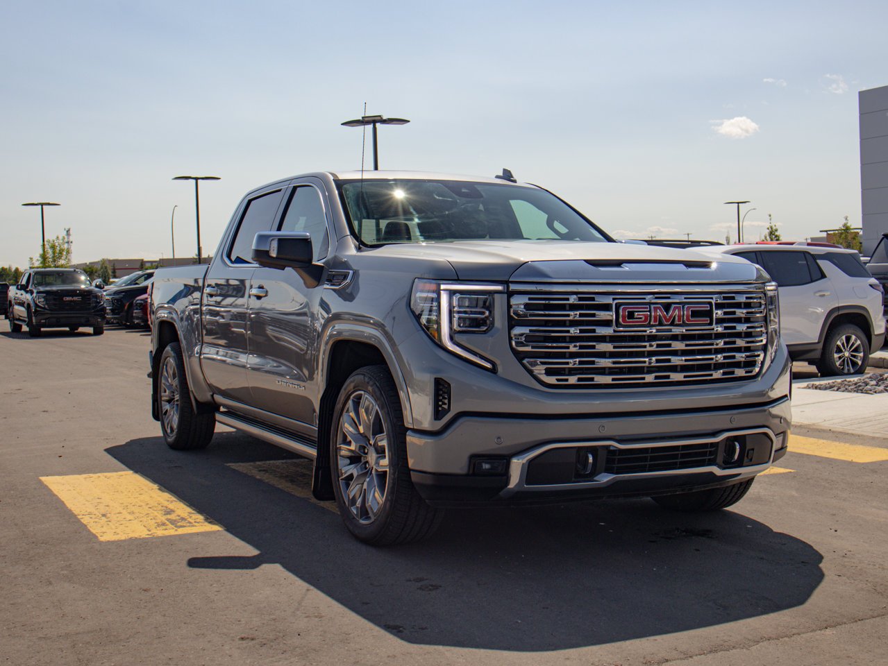 2025 GMC Sierra 1500 4WD Crew Cab 147 Denali Grey Sherwood Park - photo #13