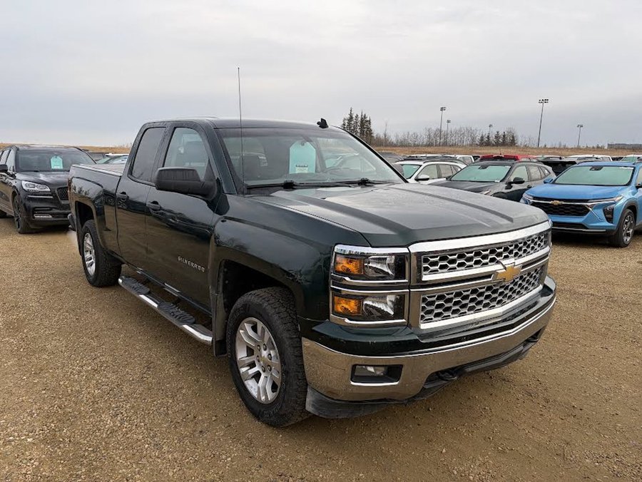 2014 Chevrolet Silverado 1500 LT Double Cab 5.3L | Tonneau Cover Rainforest Metallic