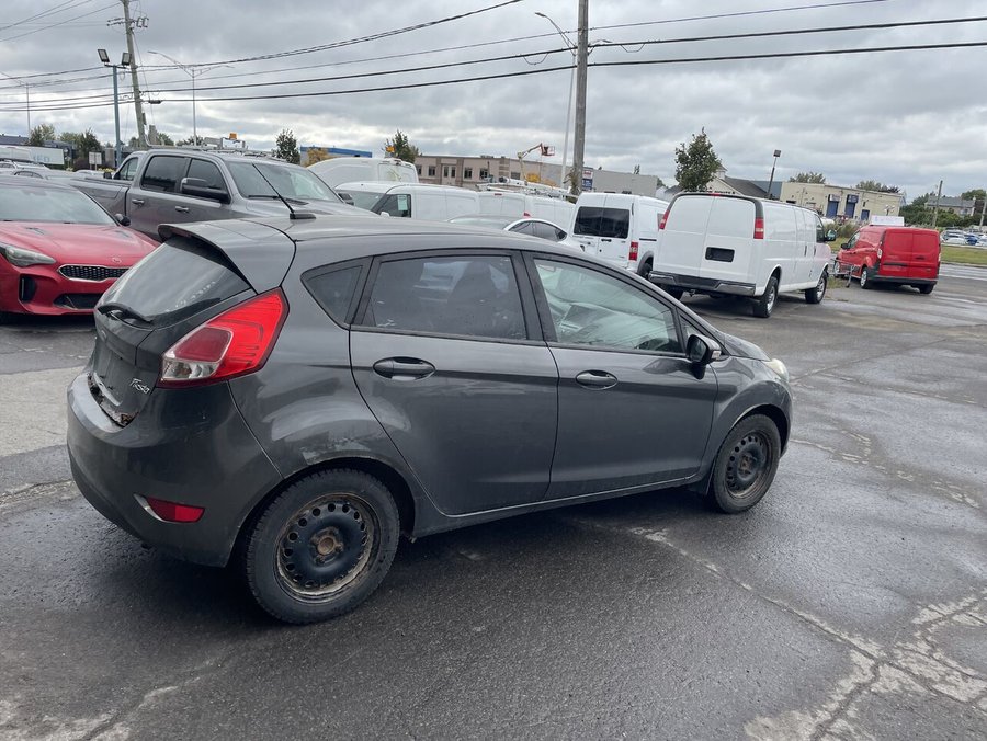 Ford Fiesta Hayon 5 portes SE 2016 Noir