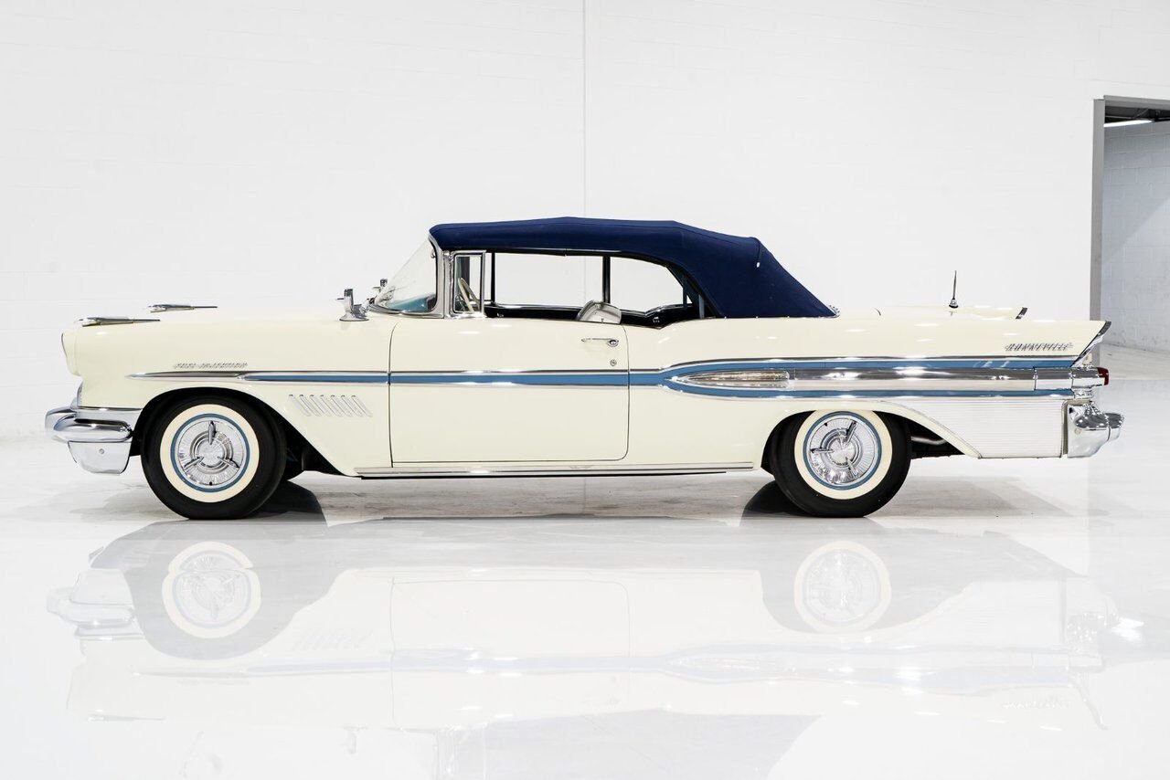 Pontiac Bonneville *PRICE IN USD* Fuel injected 347/315HP 1 of 630 produced 1957 Blanc Montréal - photo #58