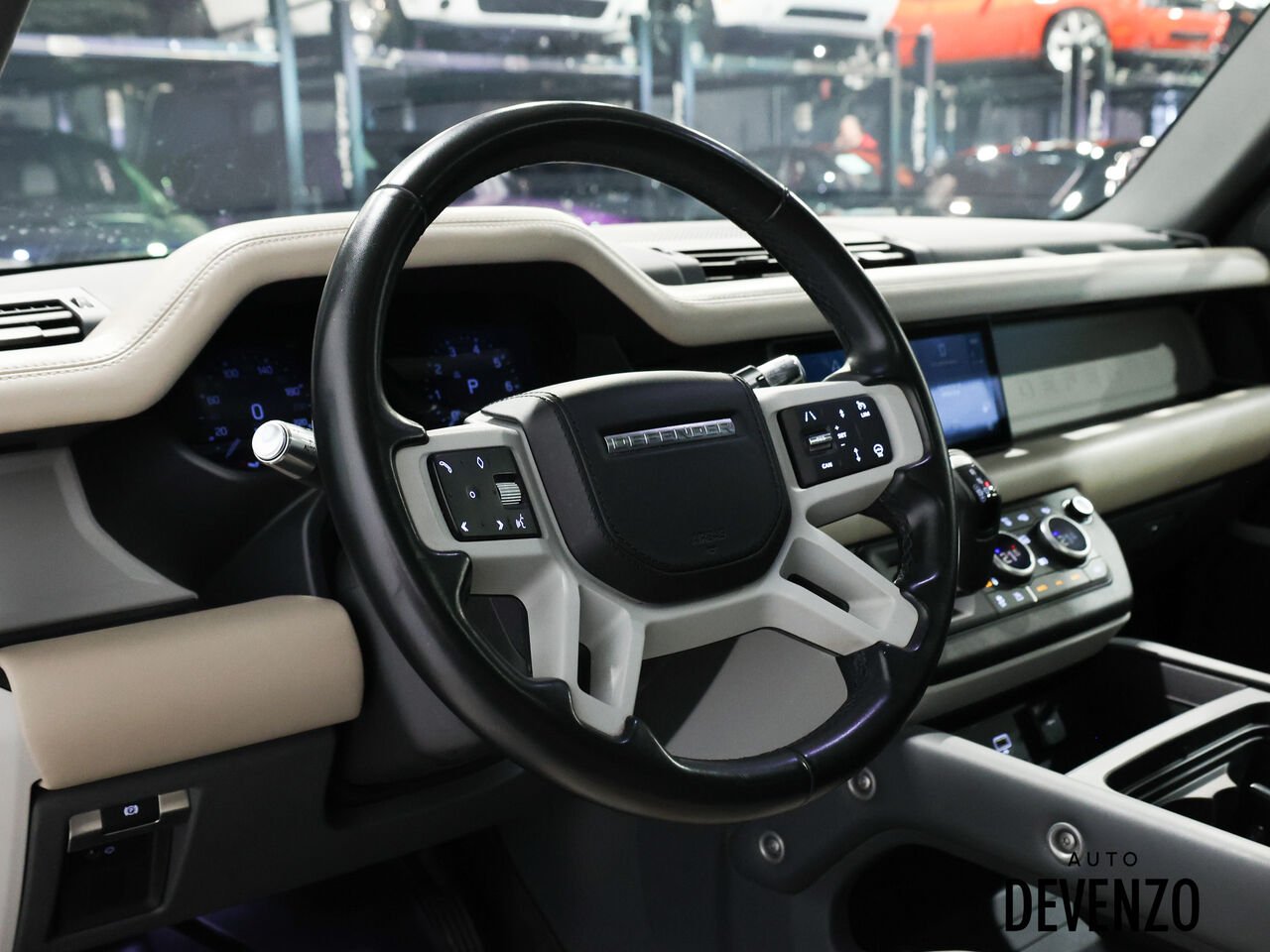 2020 Land Rover Defender Black Saint-Eustache - photo #18