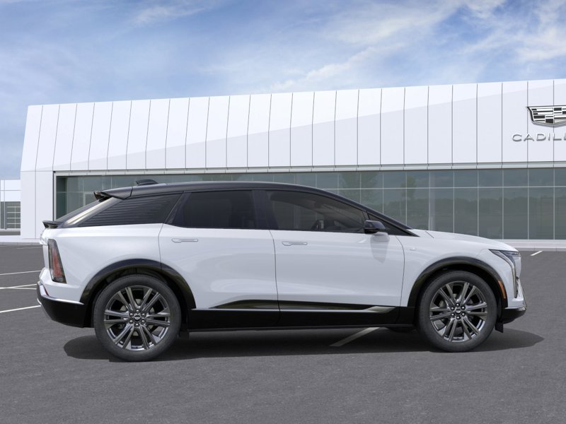2027 CADILLAC OPTIQ Sport haut de gamme 4 portes Vibrant White Tricoat Sherbrooke - photo #4