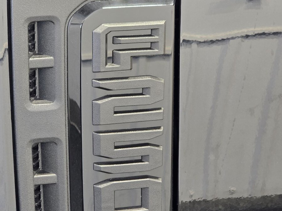 2026 Ford Super Duty F-250 SRW Agate Black Metallic