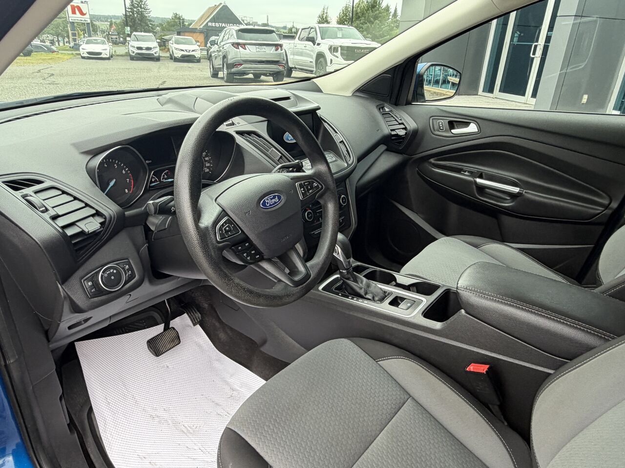 Photo 11 — Ford Escape 2018