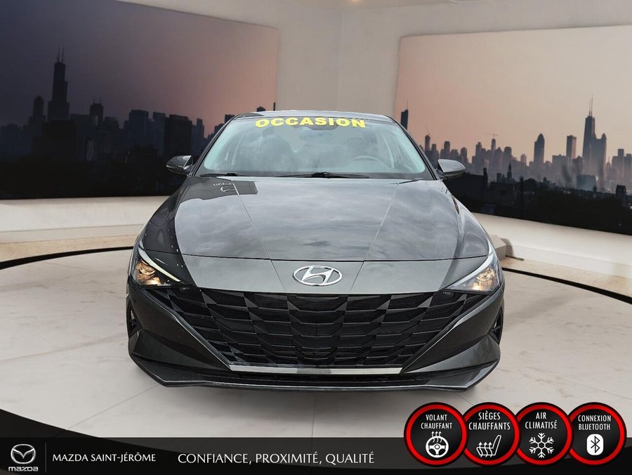 Hyundai Elantra PREFERRED | SIÈGES CHAUFFANTS | CAMÉRA DE RECUL | VOLANT CHAUFFANT 2023 Gris