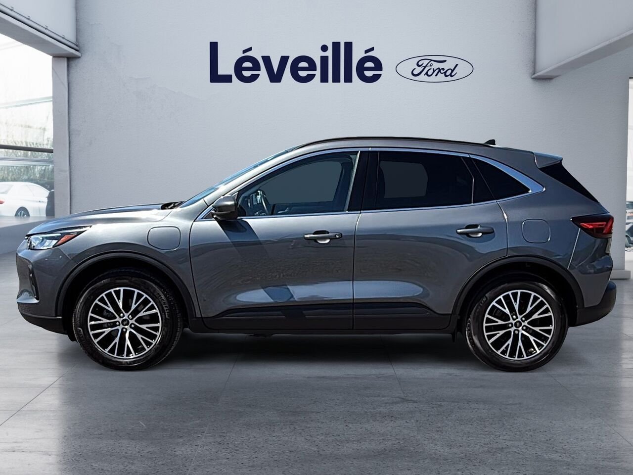 2025 Ford Escape Grey Saint-Jérôme - photo #4