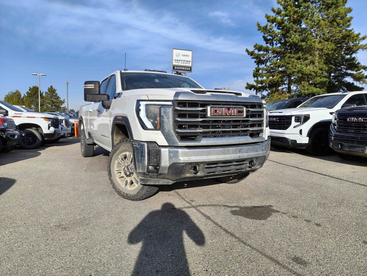 2024 GMC Sierra 3500HD 4WD Crew Cab 172 SLE White Sherwood Park - photo #1