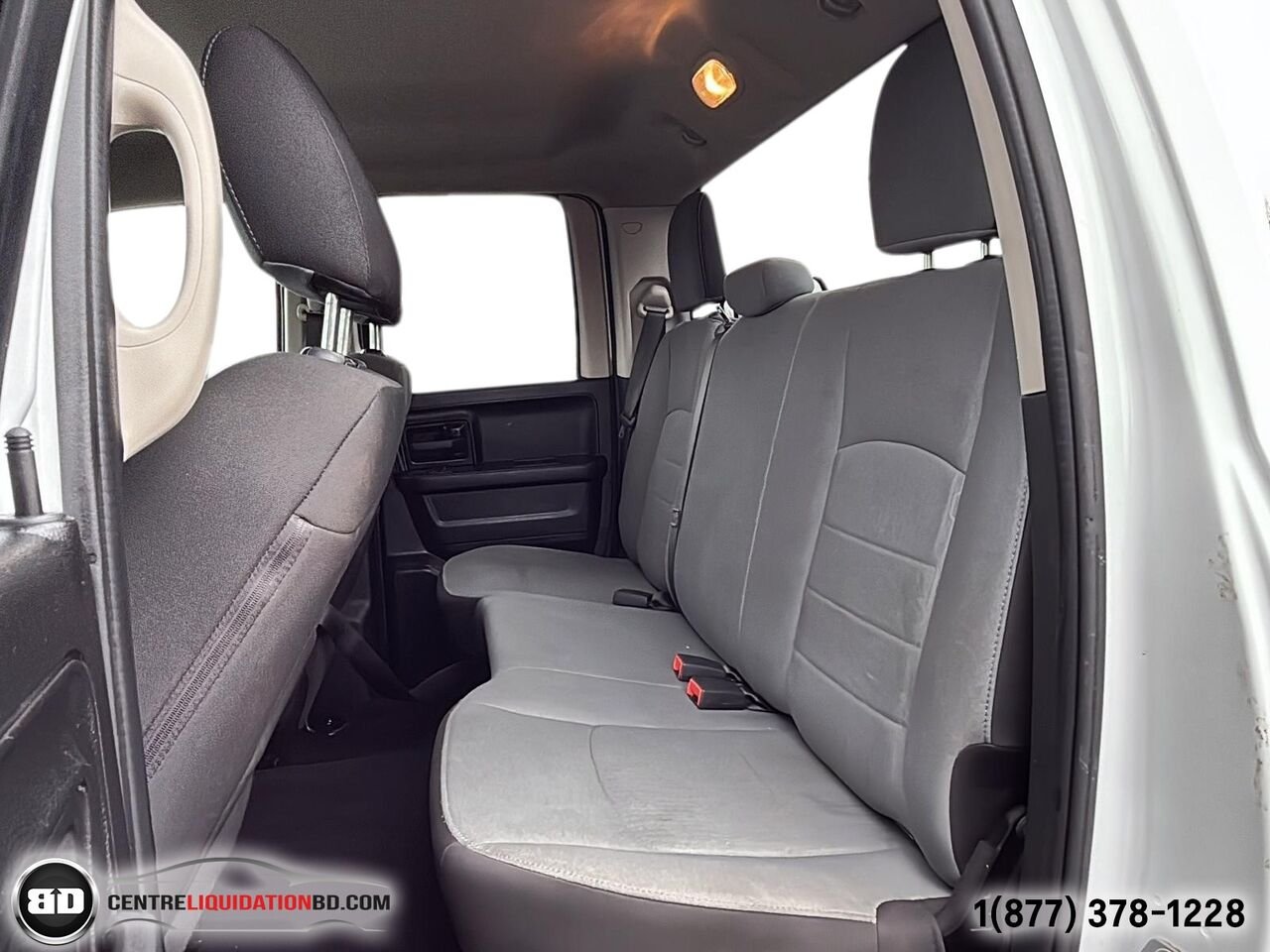 Ram 1500 Classic Express QUAD CAB V6 3.6L 4X4 | BD0187 2021 Noir Granby - photo #15