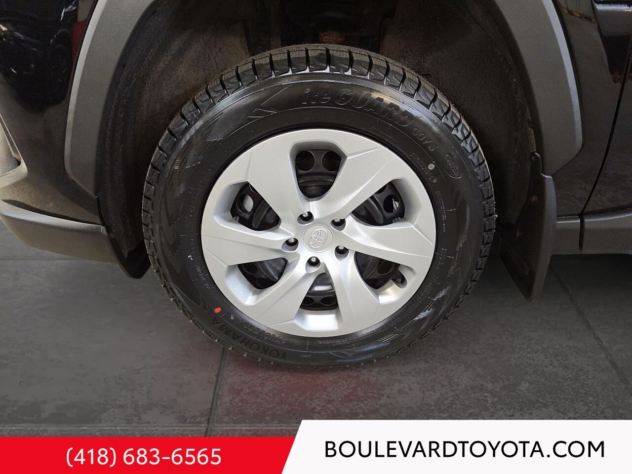 Toyota RAV4 100298A-67 | LE, AWD 2021 Noir Québec - photo #6