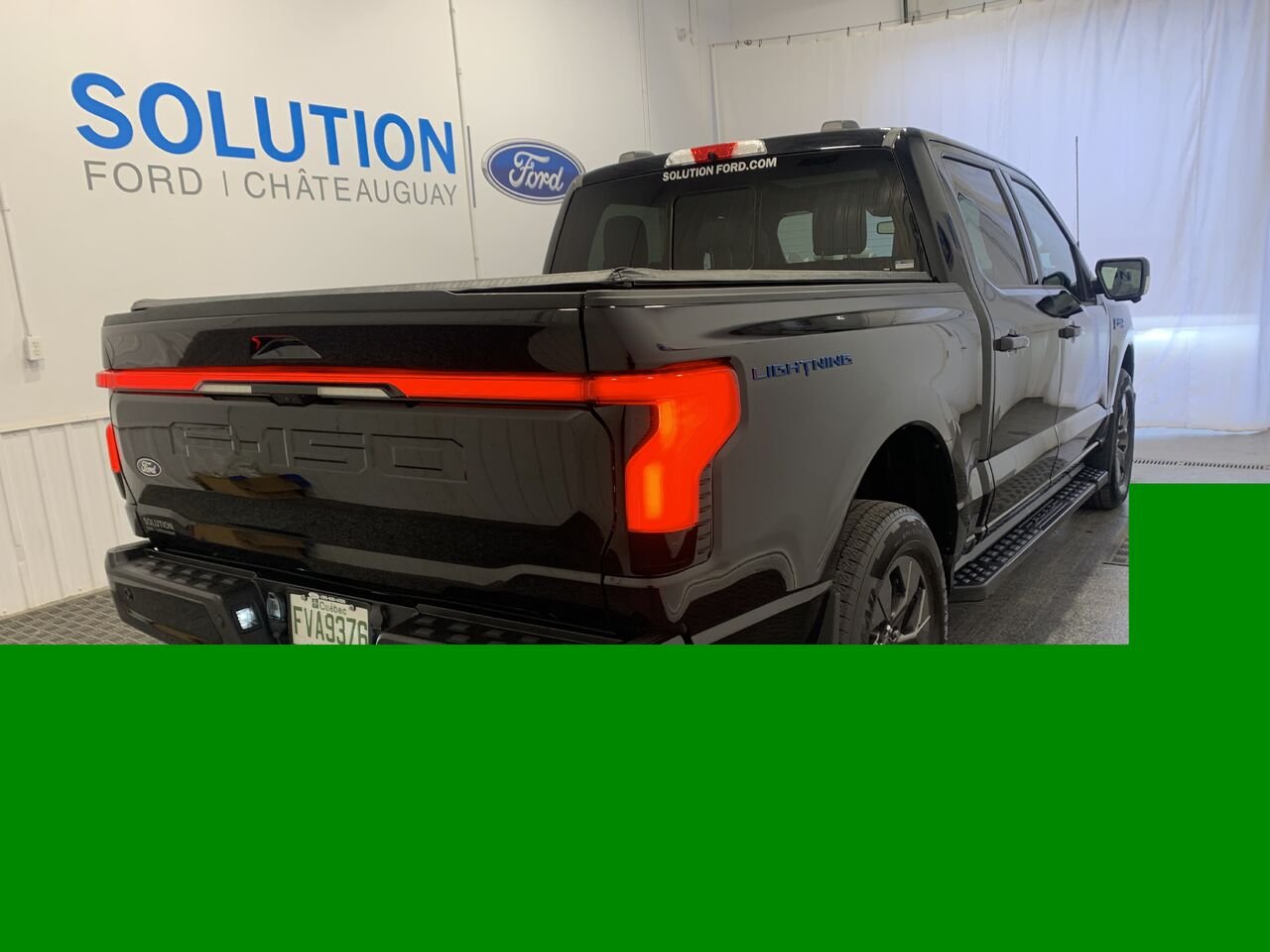 Ford F-150 Lightning LARIAT LARIAT + GROSSE BATTERIE +CUIR + TOIT PANO 2025 Bleu Châteauguay - photo #10