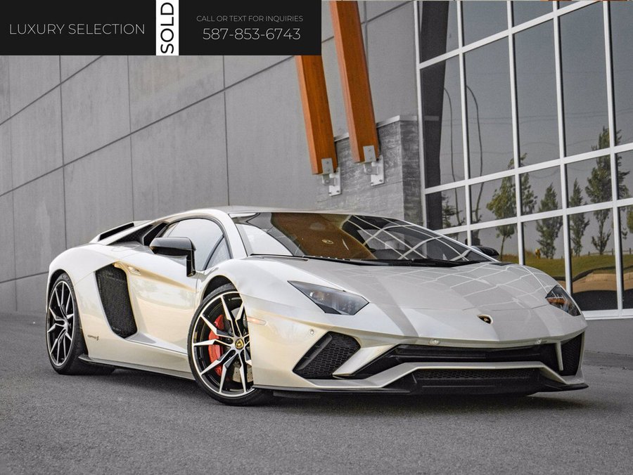 2017 Lamborghini Aventador 2017 White