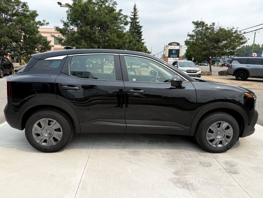2025 Nissan Kicks 2025 Super Black