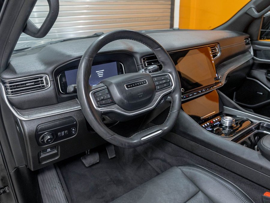 Jeep Wagoneer SERIES II AWD *NAV* CUIR SIÈGES VENTIL HAYON ELECT 2023 Noir