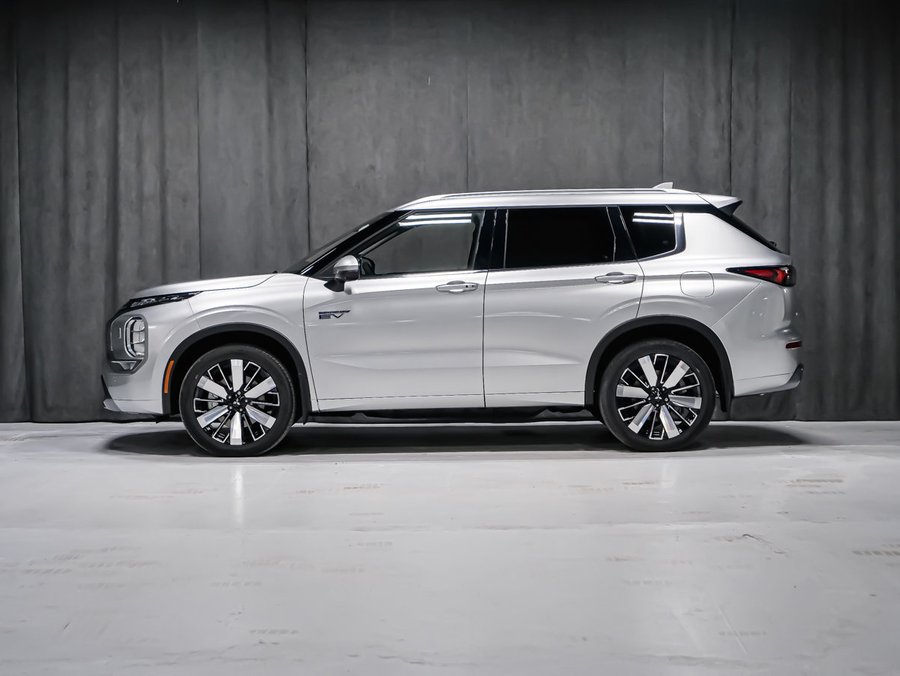 Mitsubishi Outlander PHEV GT 2026 Fini Gris pierre de lune de qualité supérieure