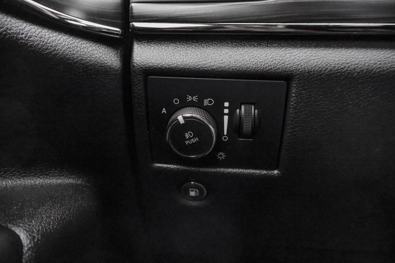 2021 Jeep Grand Cherokee Limited X 4x4 White Sherwood Park - photo #17