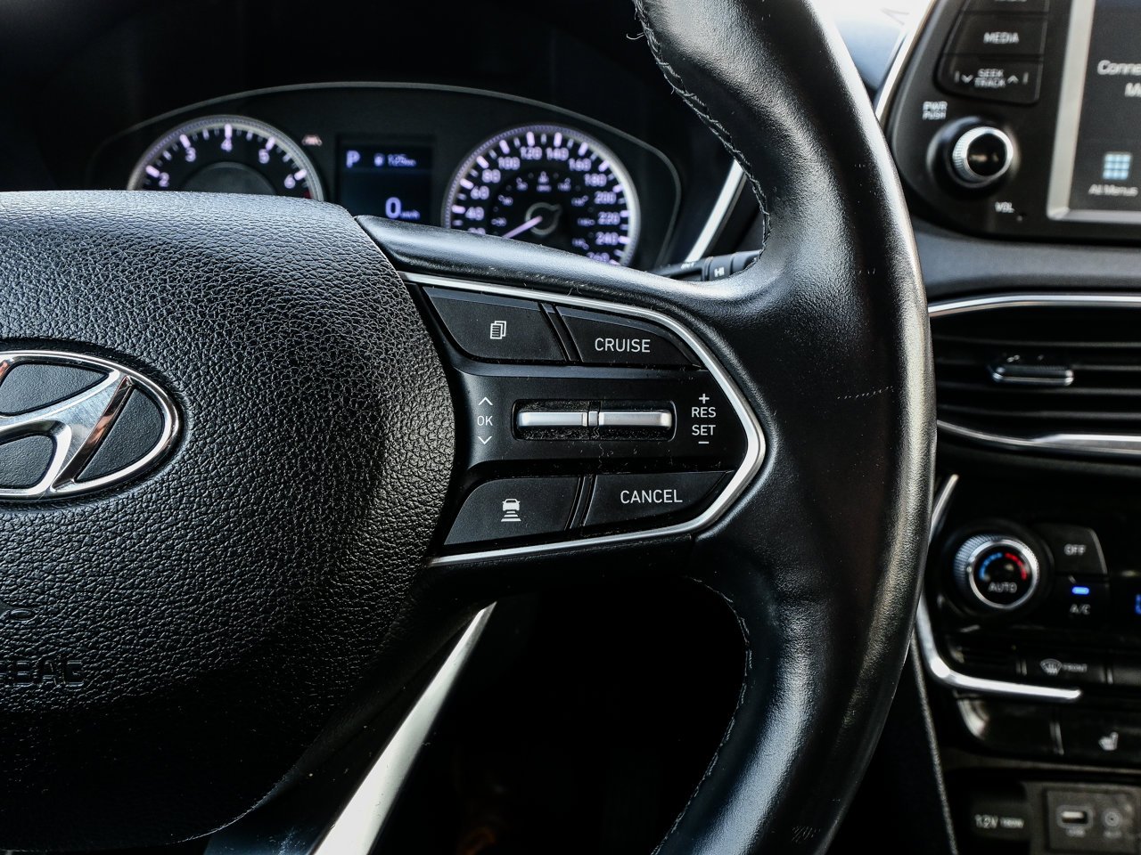 2019 Hyundai Santa Fe 2.4L Preferred AWD Blue Sherwood Park - photo #20